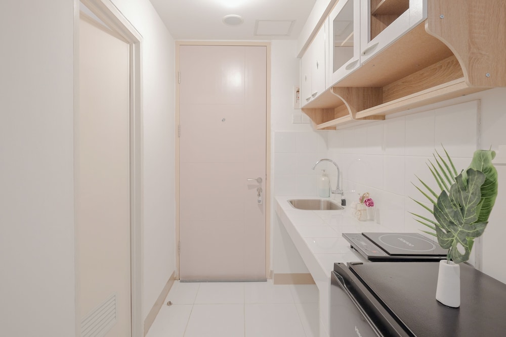 Cozy And Simply Look Studio Apartment Tokyo Riverside Pik 2