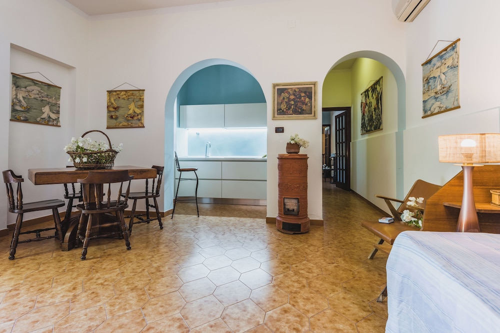 Galatea e Giardino delle Esperidi apartments with pool by Wonderful Italy
