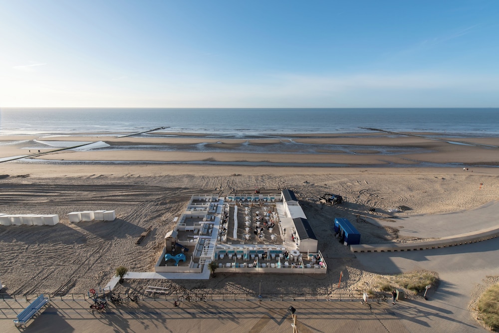 Apartment in Middelkerke With Sea Views
