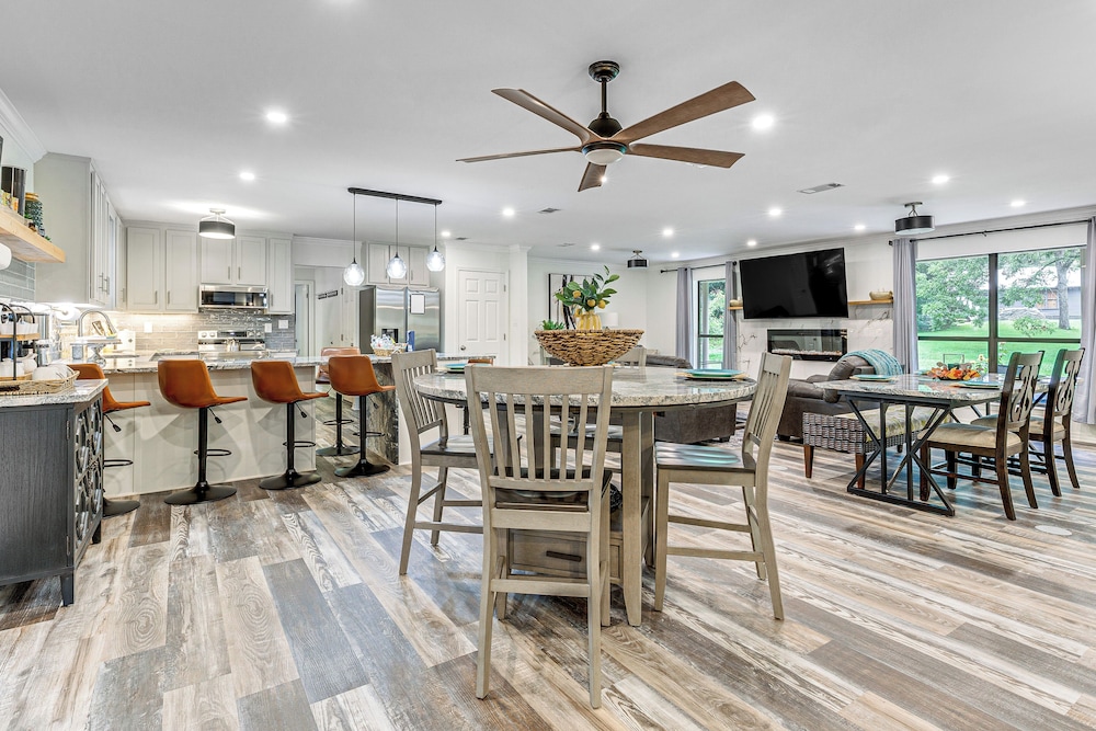 2 Mi to Bay + Beaches: Home w/ Gazebo in Daphne