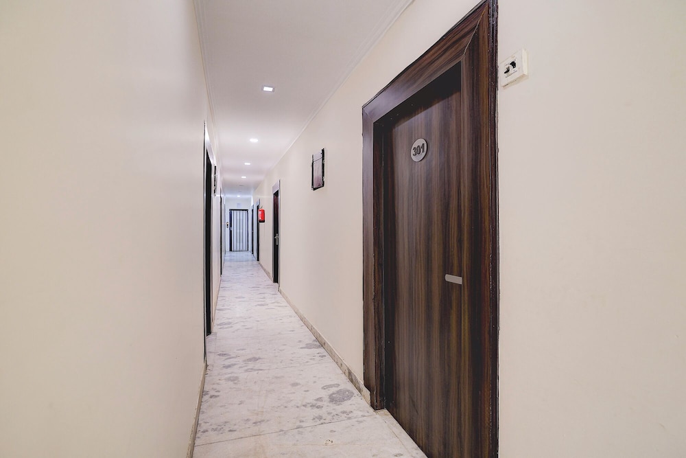 Fabhotel Comfort Stay I