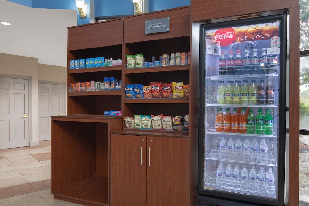 Laurel Vacations - Baymont by Wyndham Laurel - Property Image 7