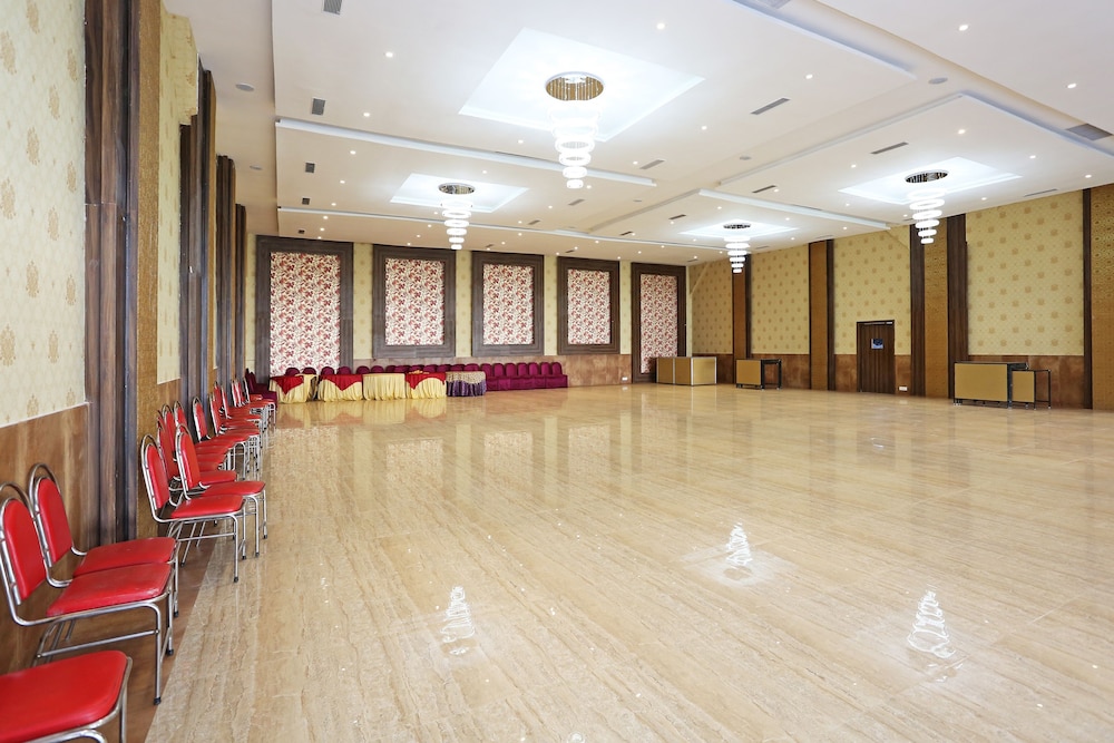 OYO 10690 Florence Hotel