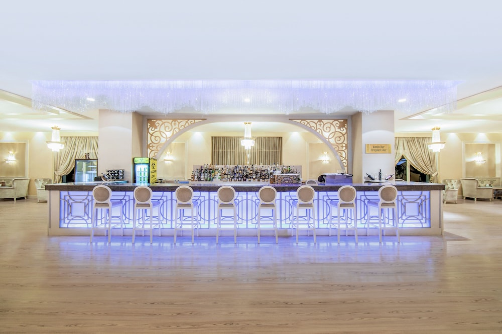 Qafqaz Riverside Resort Hotel