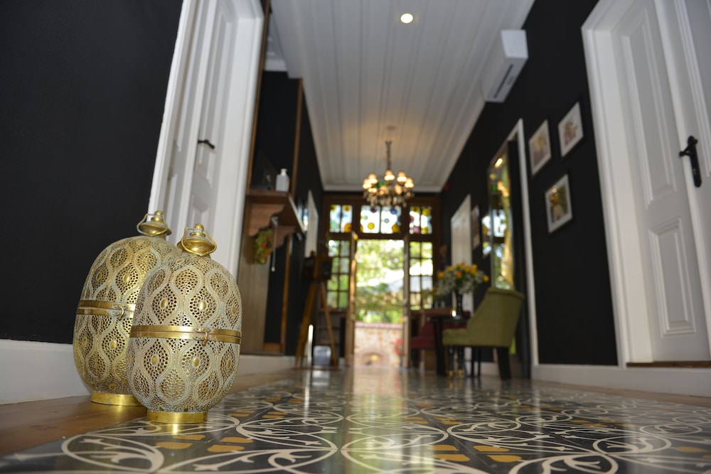 Hotel Lykia Old Town - Image 1