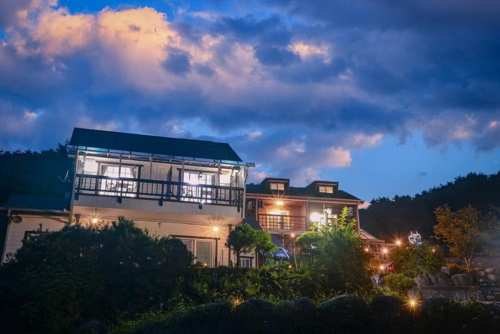 Yangyang Water Sol Valley Pension view 4