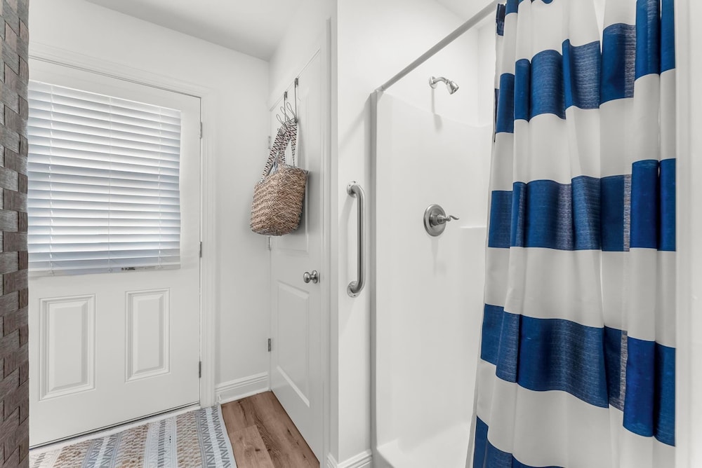 Beach House - Sun-kissed Cottage by PHG