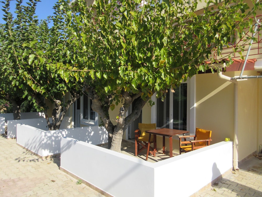 Lorenzo House Apartments
