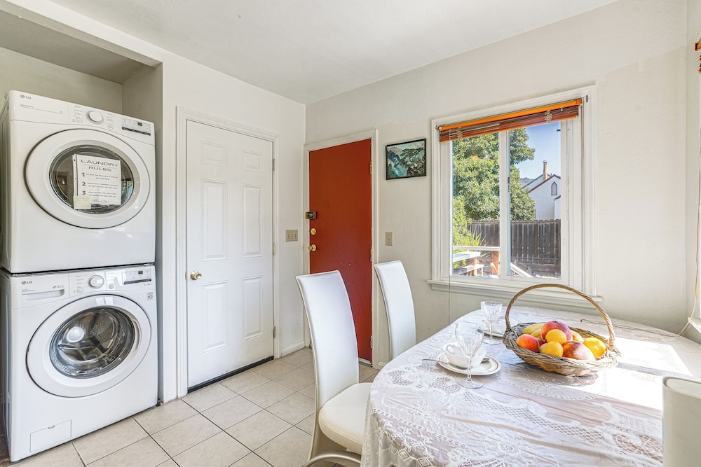 Walkable East Bay Home - 2 Mi to Bart Station