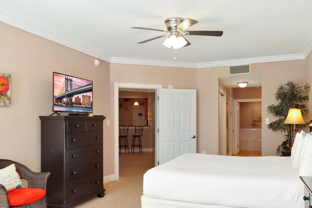 Paradise Shores 105