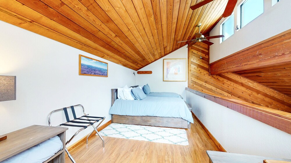 Mammoth Sierra Townhomes #38 3 Bedroom Condo