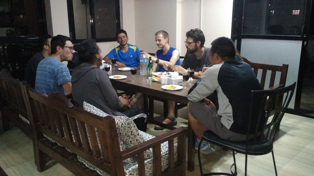 Famous House Kathmandu - Hostel