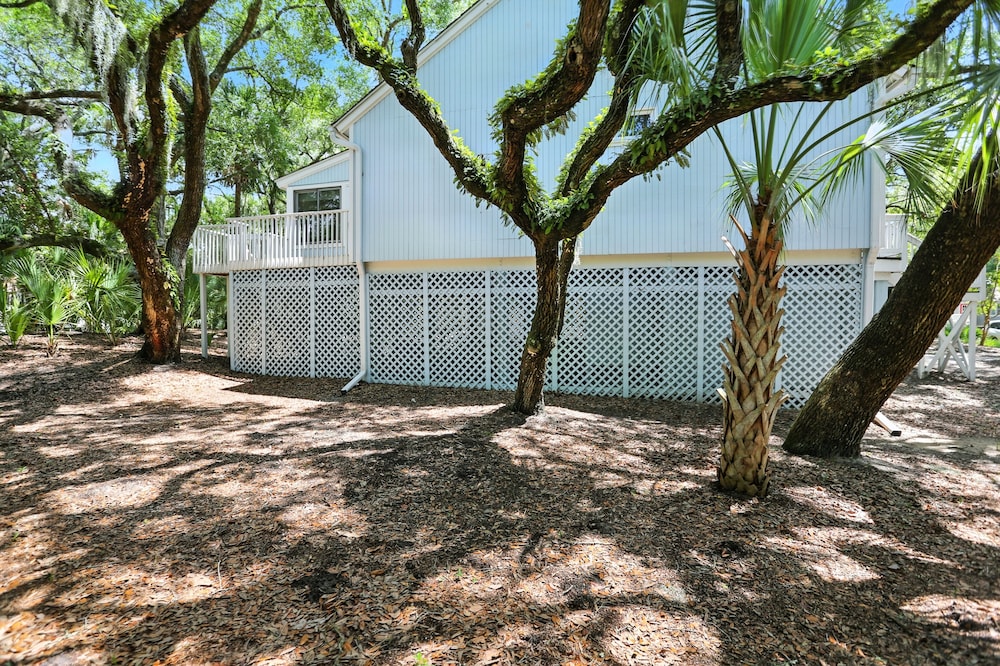 Charming Seabrook Island Retreat 3 Bedroom Home