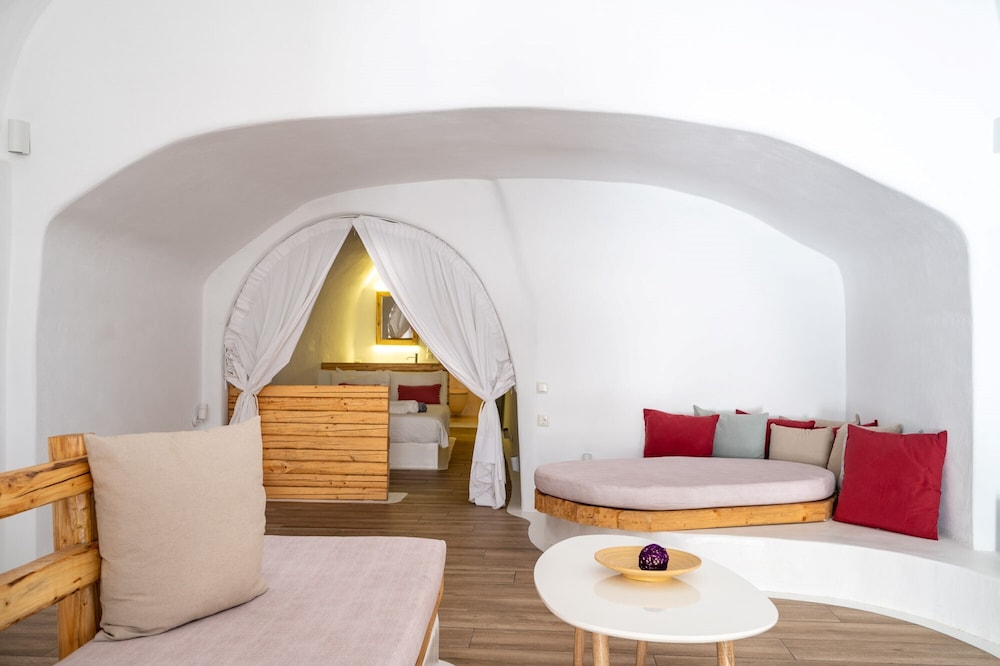 Karpimo Suites