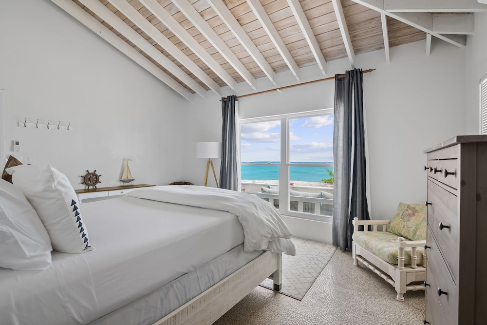Beachfront White Palm Villa - Tar Bay view 5