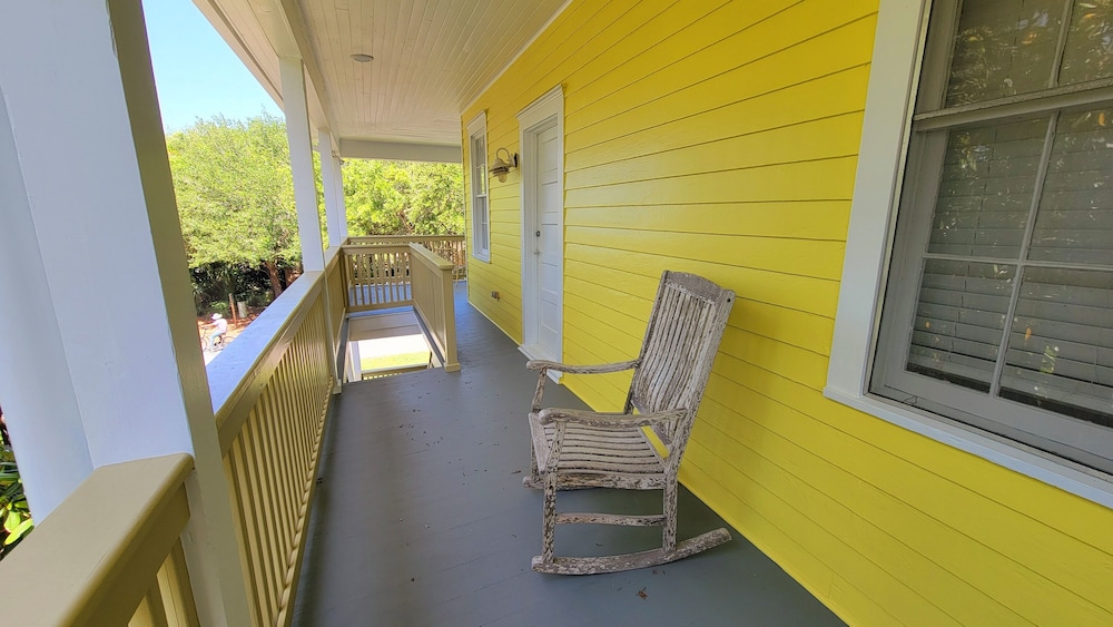 Old Magnolia House by Tybee Vacation Rentals
