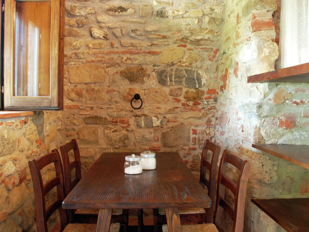 Romantic Stay Near Velia view 5