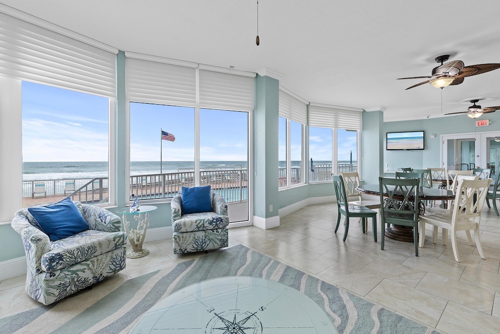 The Shores Club 1105