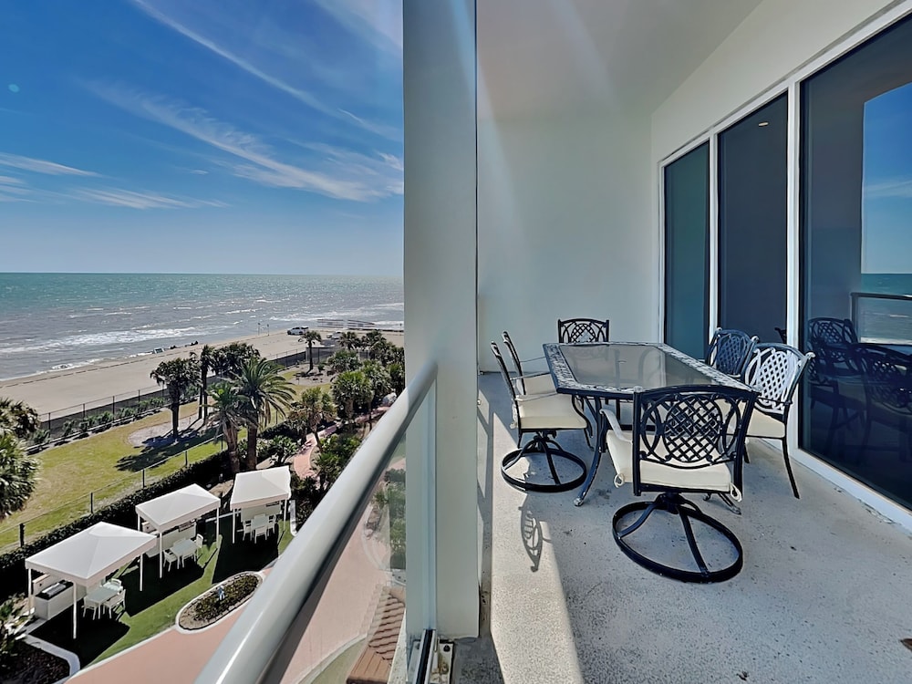 Western Waves by Ryson Vacation Rentals