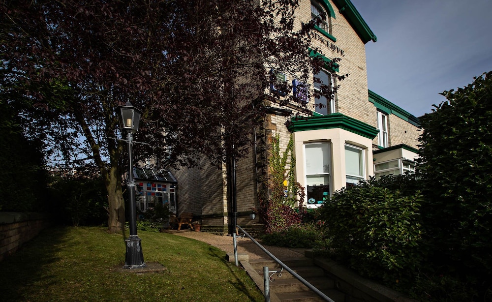 Hotel Raincliffe Hotel - Image 1
