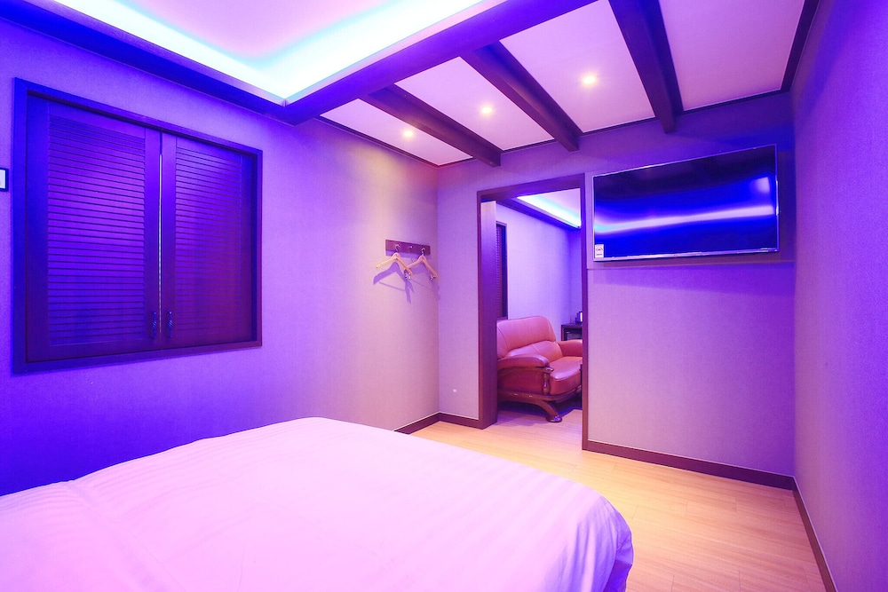 Suyu Young Hotel view 5