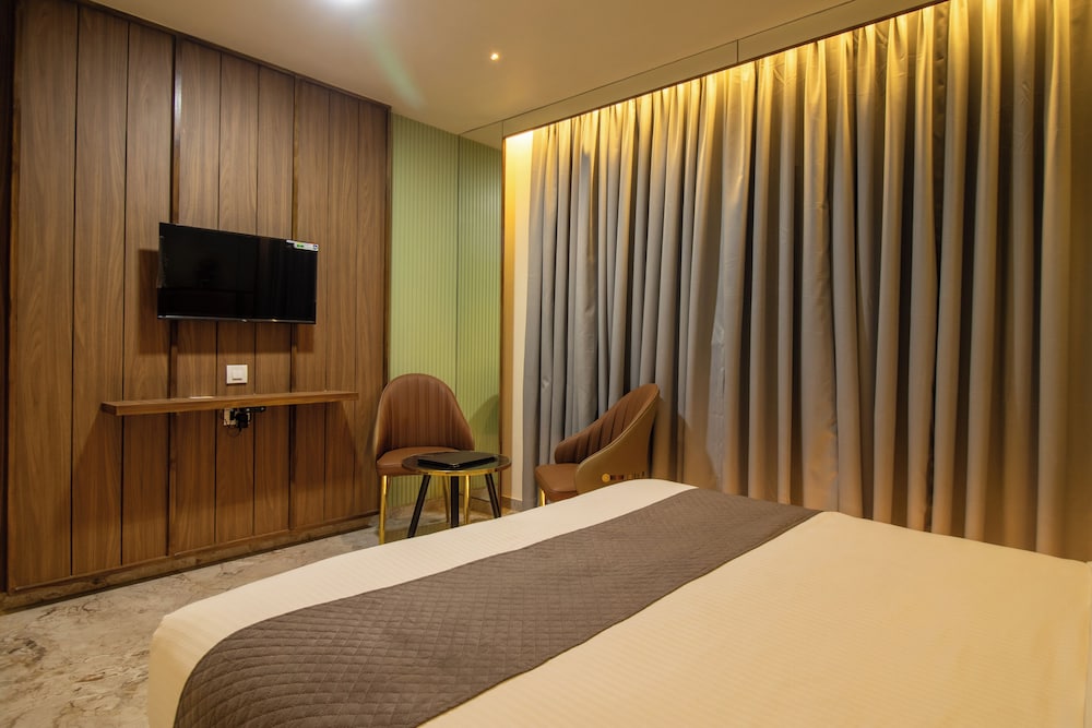 Hotel Ratna Paradise
