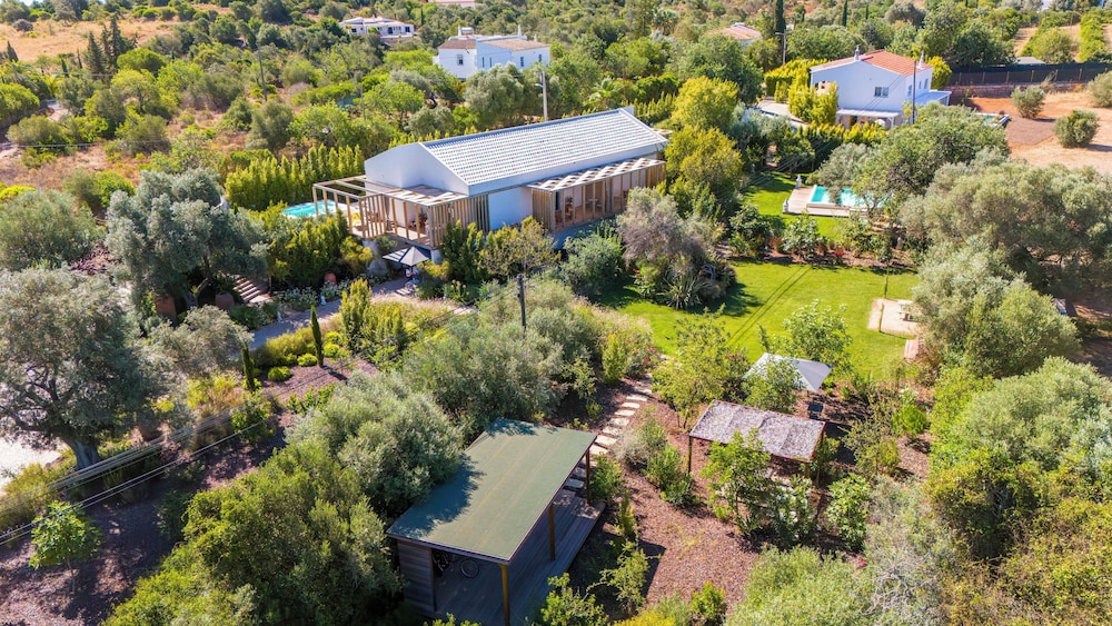 Laranjal Farm House