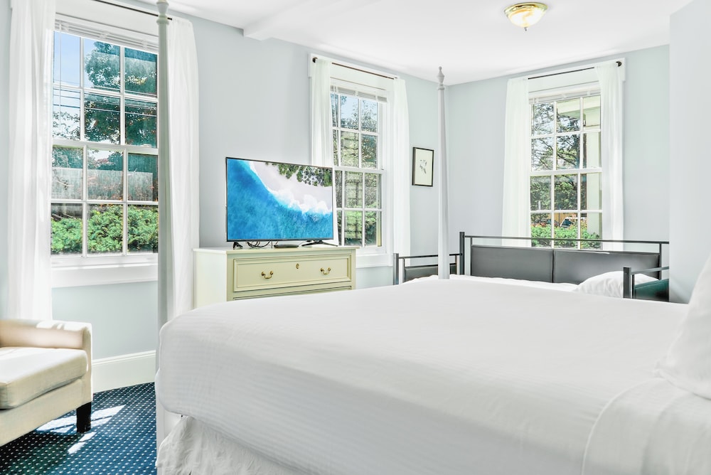 Delamater Inn