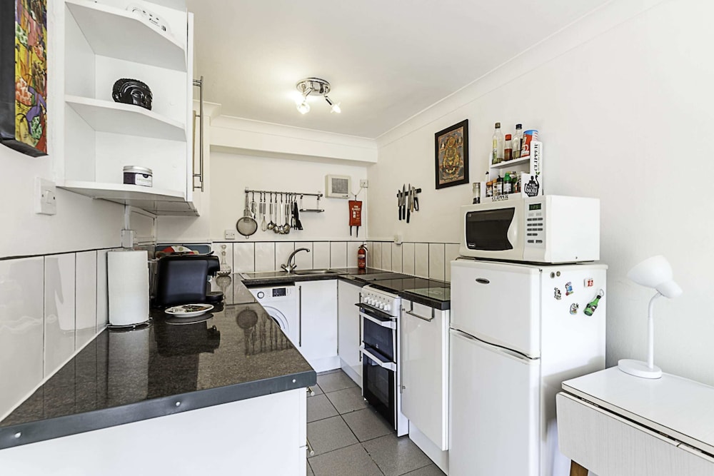 Cosy Angel Flat: Tube Nearby, Stunning Views!
