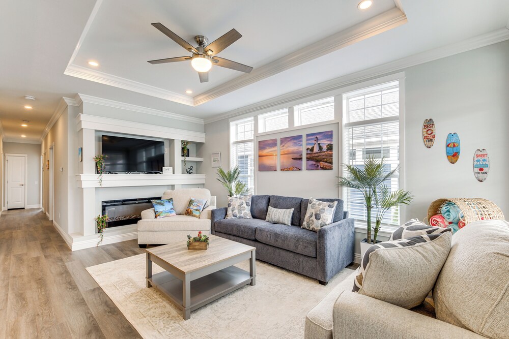 Furnished Screened Porch: Baypoint Resort Home!