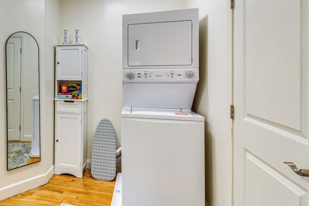 4 Mi to Clemson : Pet-friendly Seneca Cottage