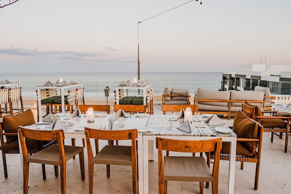 2BD Oceanview Suite Garza Blanca Cabo