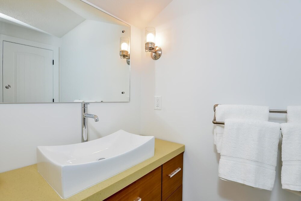 Swing Bridge Condo - Unit 40