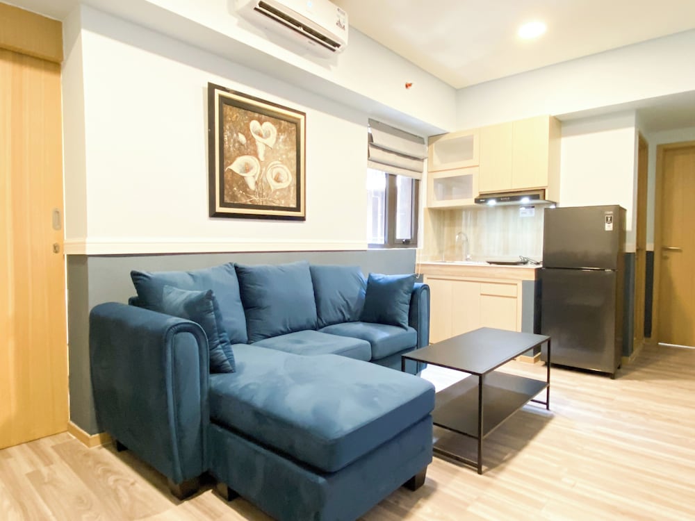 Good And Homey 2Br At Meikarta Apartment