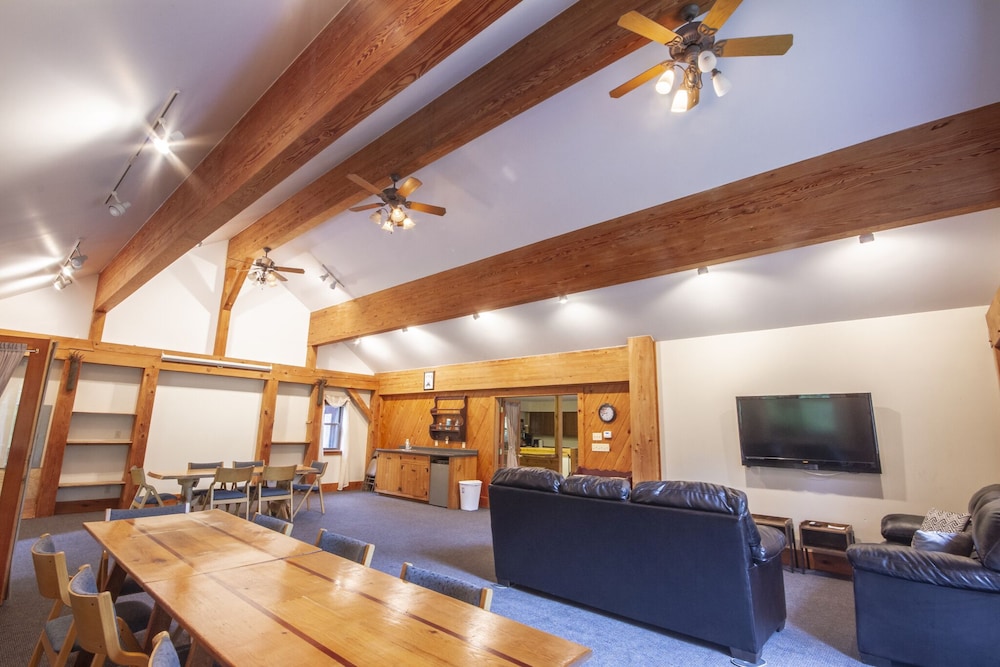 Opossum Creek Retreat - Property Image 7