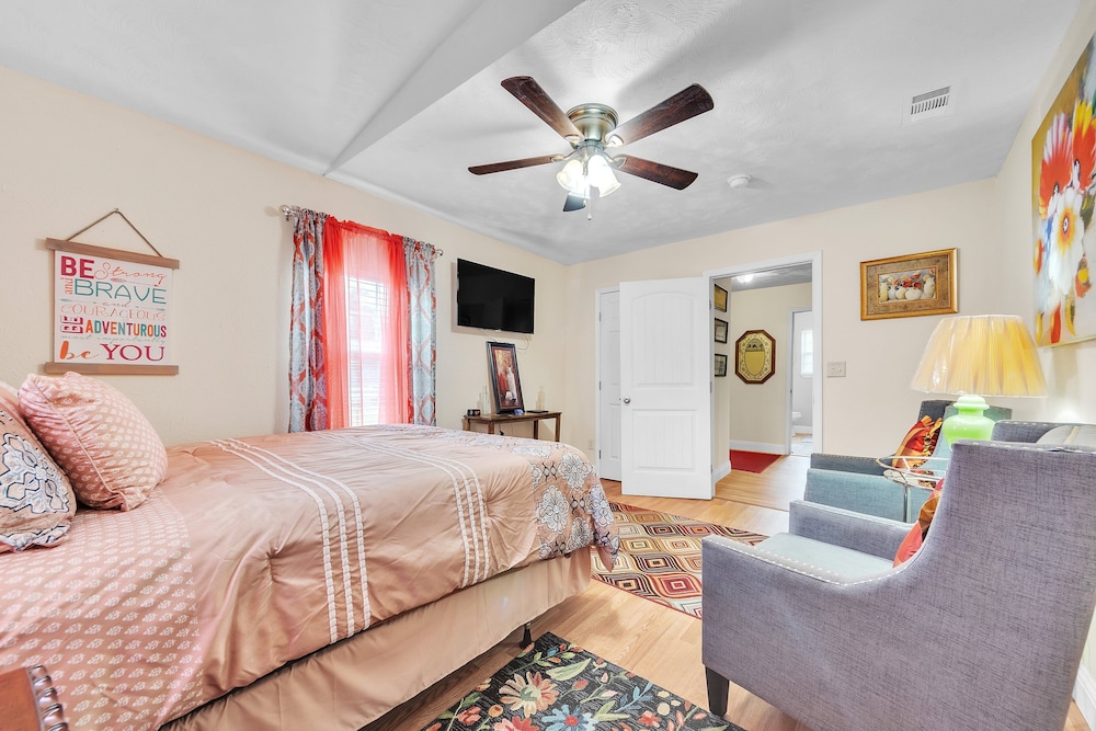 Charming Coastal Retreat In Bay St Louis 3 Bedroom Home