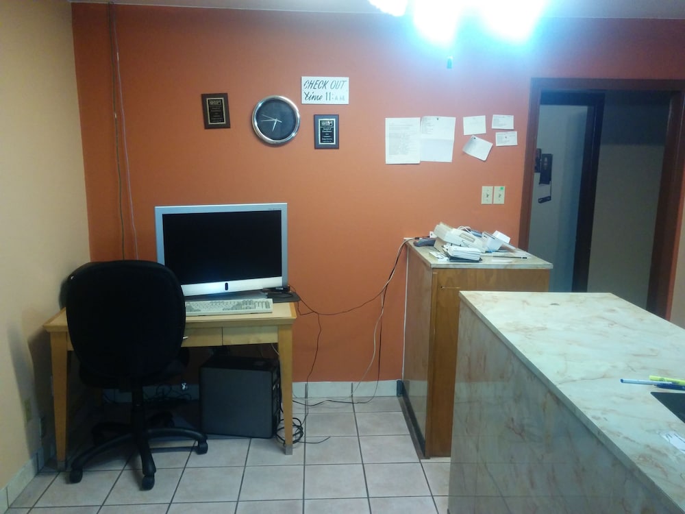 Gainesville Vacations - Budget Host Motel Gainesville - Property Image 20