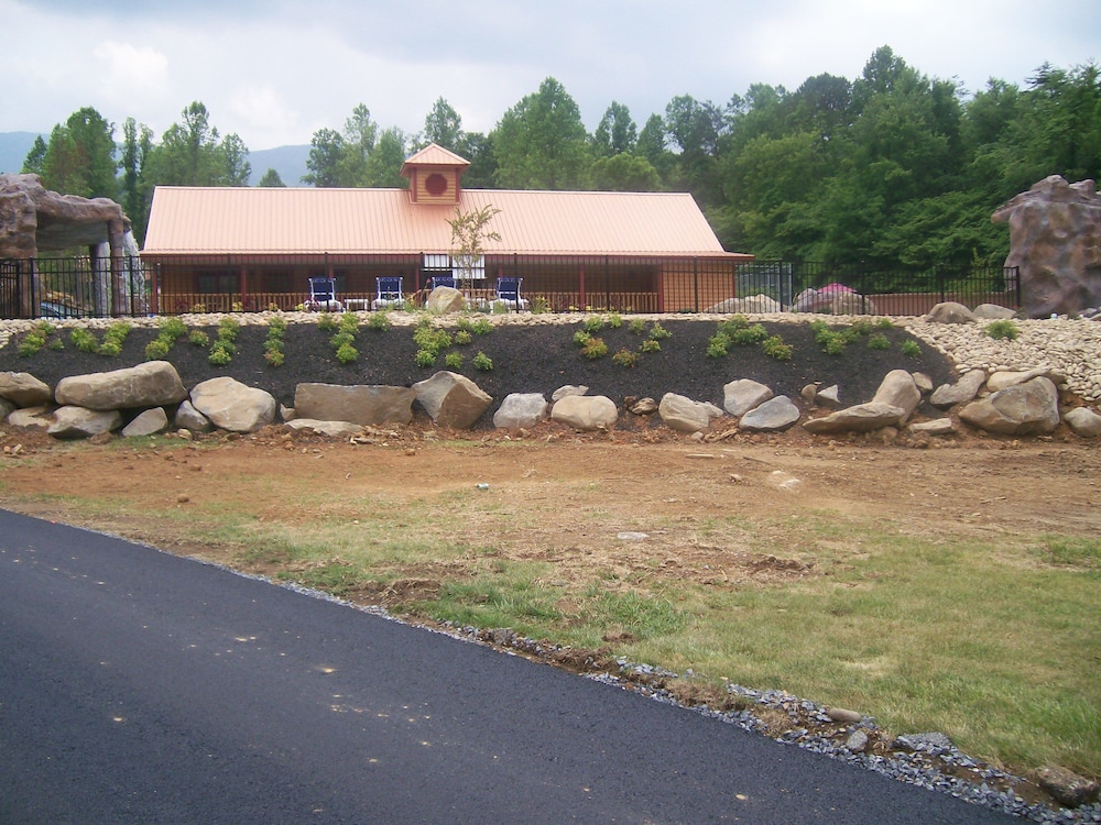 White Oak Lodge & Resort view 4