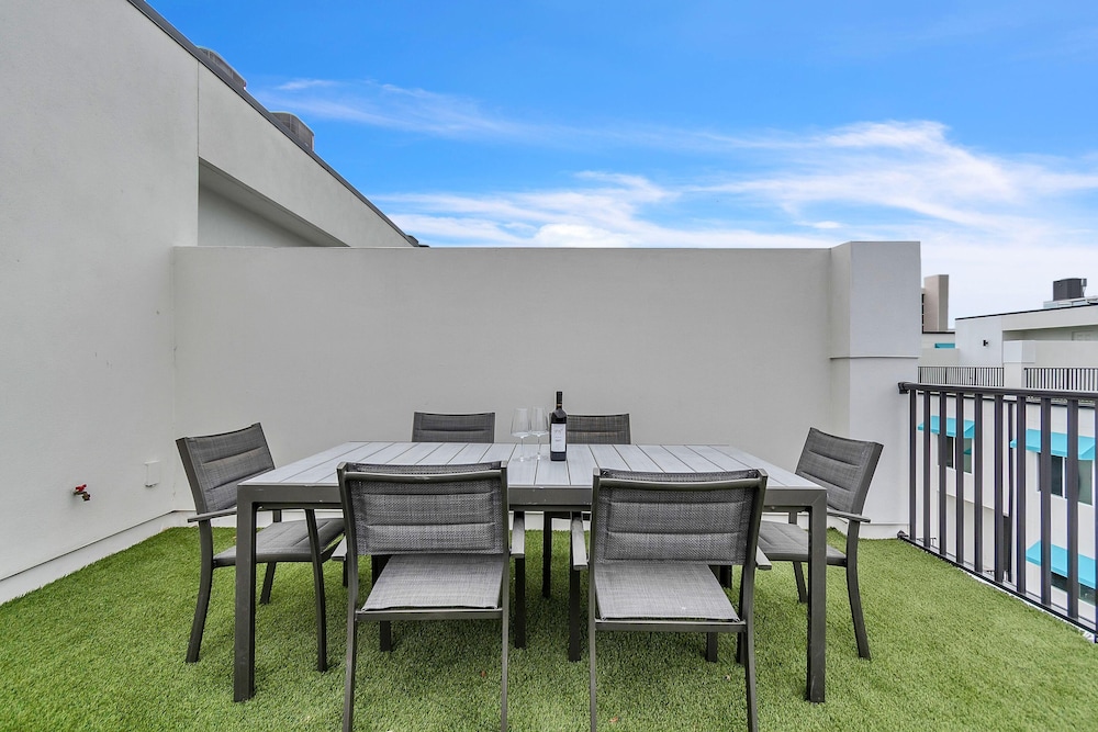 Azul Townhomes A1