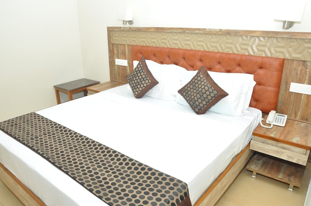 Hotel Thanmayi Inter National