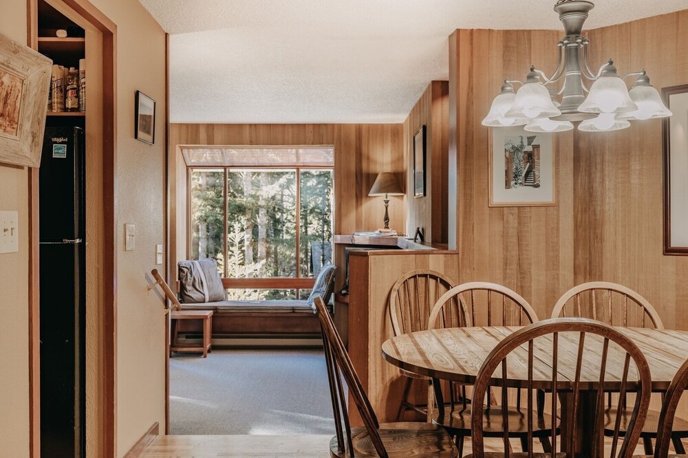 Glacier Mt Baker Lodging
