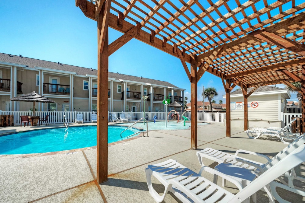 The Beautiful Place by Avantstay Mins to Beach + Family-friendly Pool