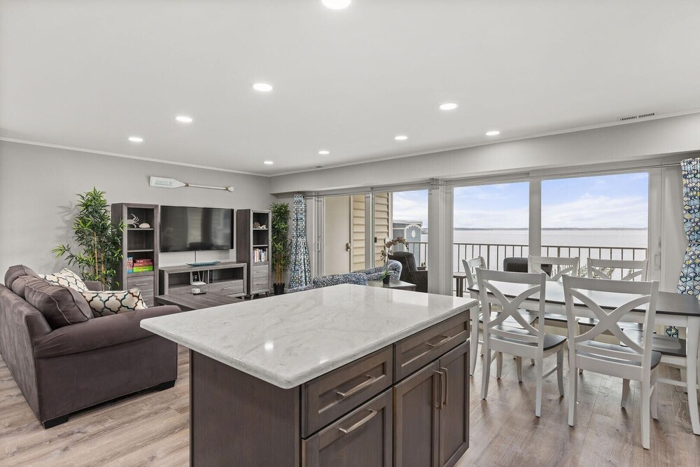 Thunder Island 133c 2 Bedroom Condo by RedAwning view 3