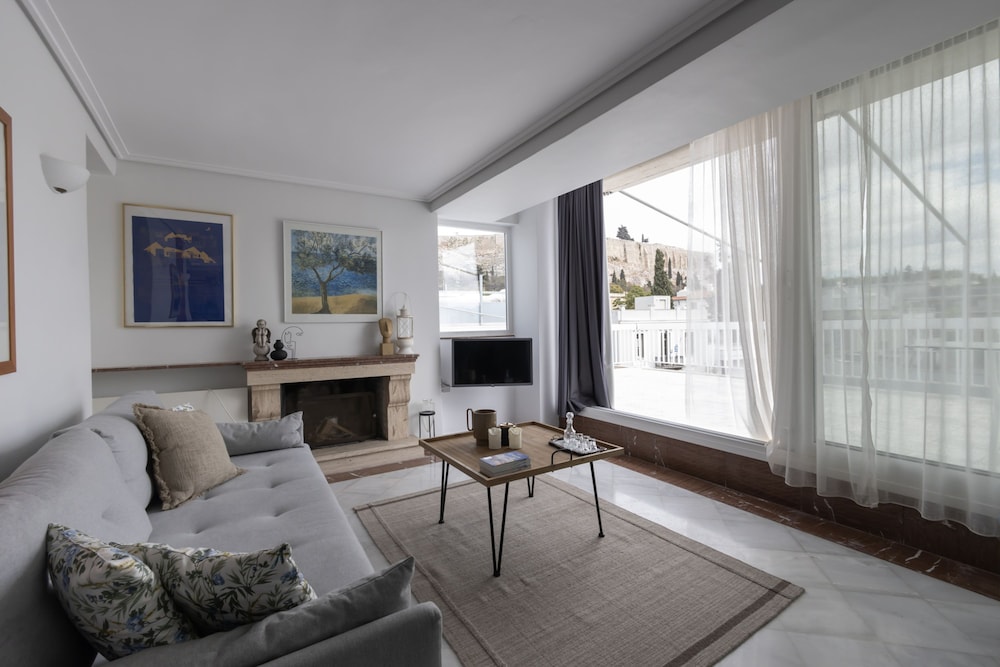 Massive 2-apartment Combo Unbeatable Acropolis Views Sleeps 9