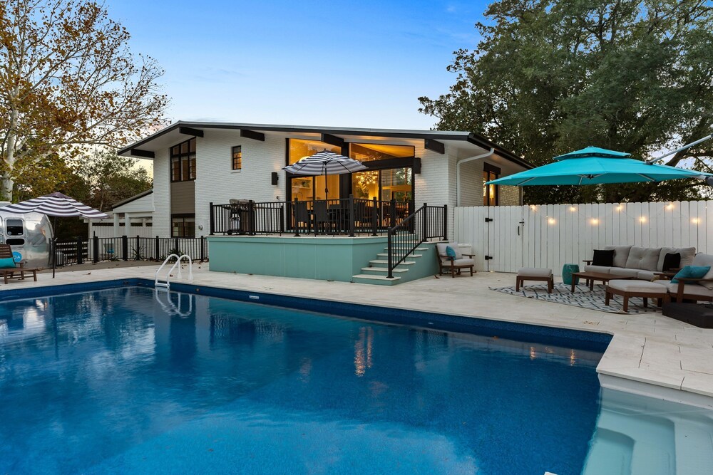 30A Florida Flashback by Avantstay Private Pool Golf Cart 3 Blocks to Beach