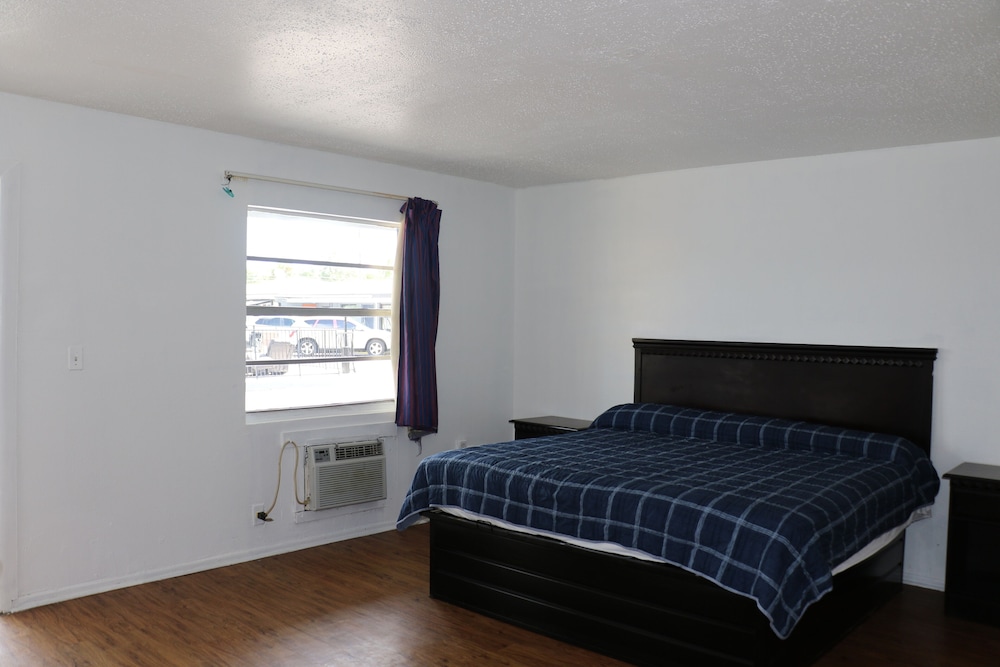 Dunedin Cove Motel