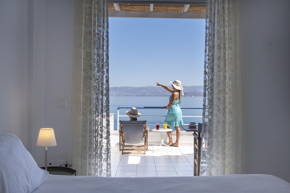Meli Apartments & Villas