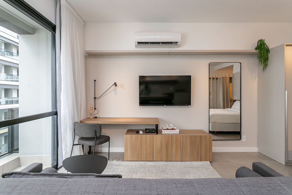 Studios Tower by Viva - Prédio com piscina e estacionamento no centro de Floripa