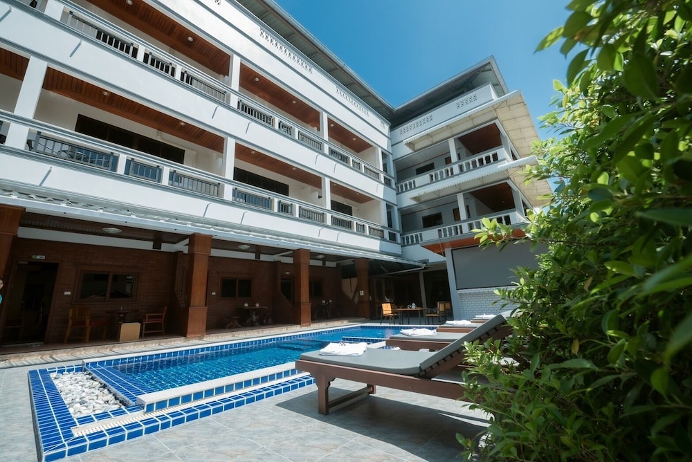 Coconut Grove Hotel Samui - Hostel