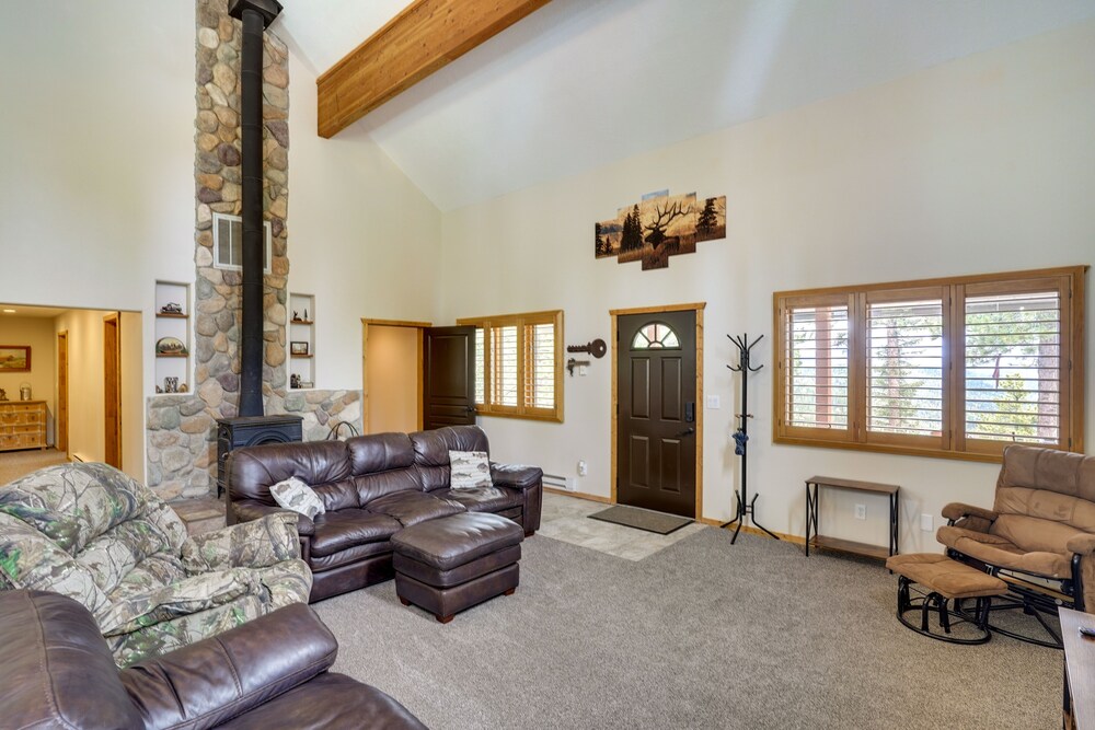 Beaver Vacations - Spacious Beaver Getaway Near Eagle Point Resort! - Property Image 11